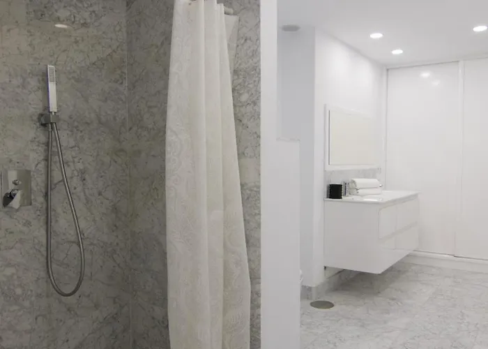 Blue Horizon Canteras